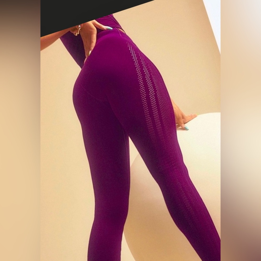 🎉HP • 2/$50 • FABLETICS SculptKnit Leggings - Picture 4 of 12